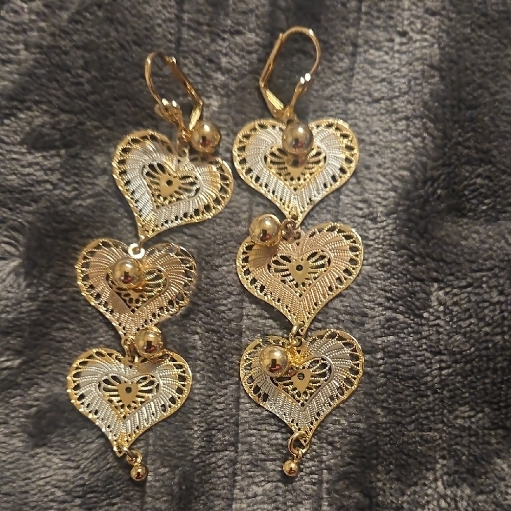Elegant Gold Heart Dangle Earrings - Triple Hearts
